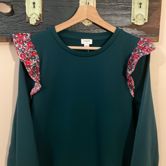 J. Crew Green Sweatshirt with Ruffle Sleeve Size Medium - Picture 12 of 16